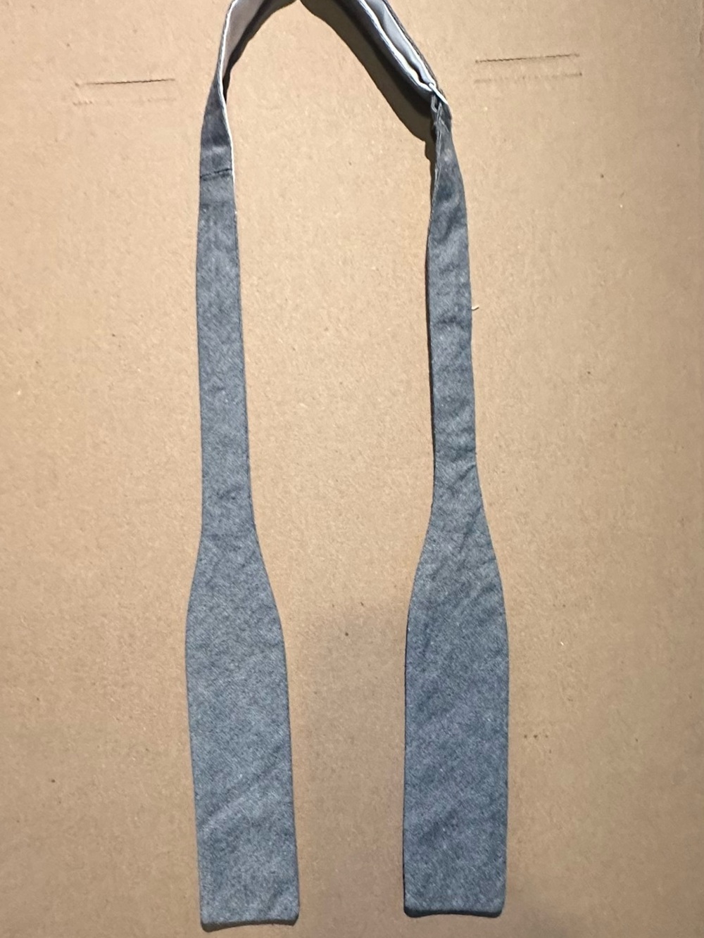 Self-Tie Bow Tie in Gray-Blue